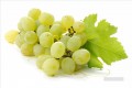 uvas verdes realistas